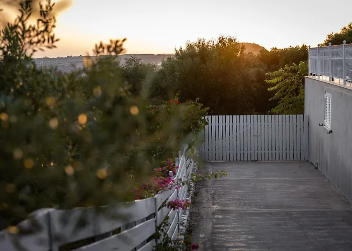 Rabia - Elegant Sea-view Retreat In Mousata, Kefalonia 别墅